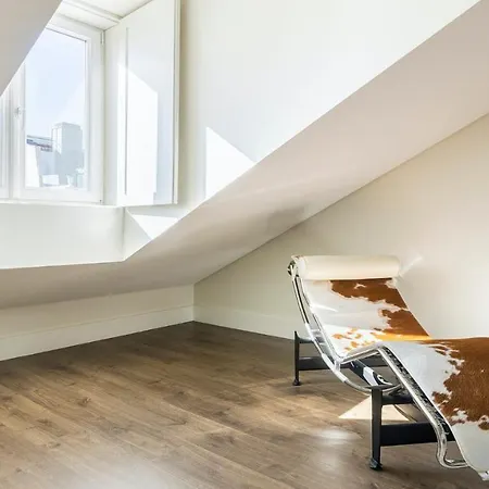 Plum Guide - Roof Portal Apartment *